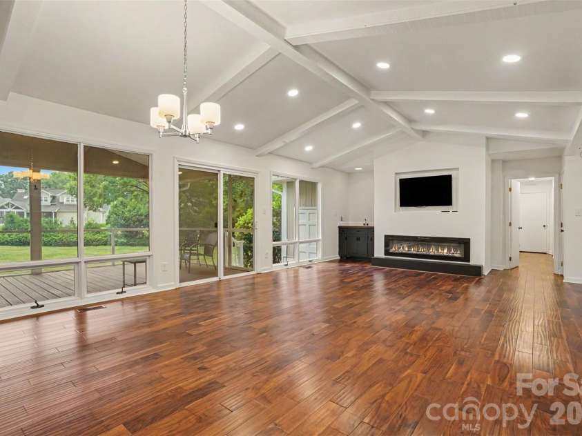8225 Strawberry Lane, Charlotte, NC 28277.  MLS# CAR4400991, YatesRealty ID 37472. 