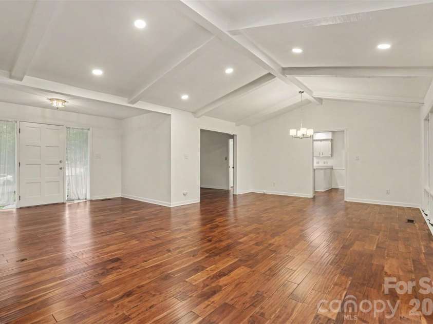 8225 Strawberry Lane, Charlotte, NC 28277.  MLS# CAR4400991, YatesRealty ID 37472. 