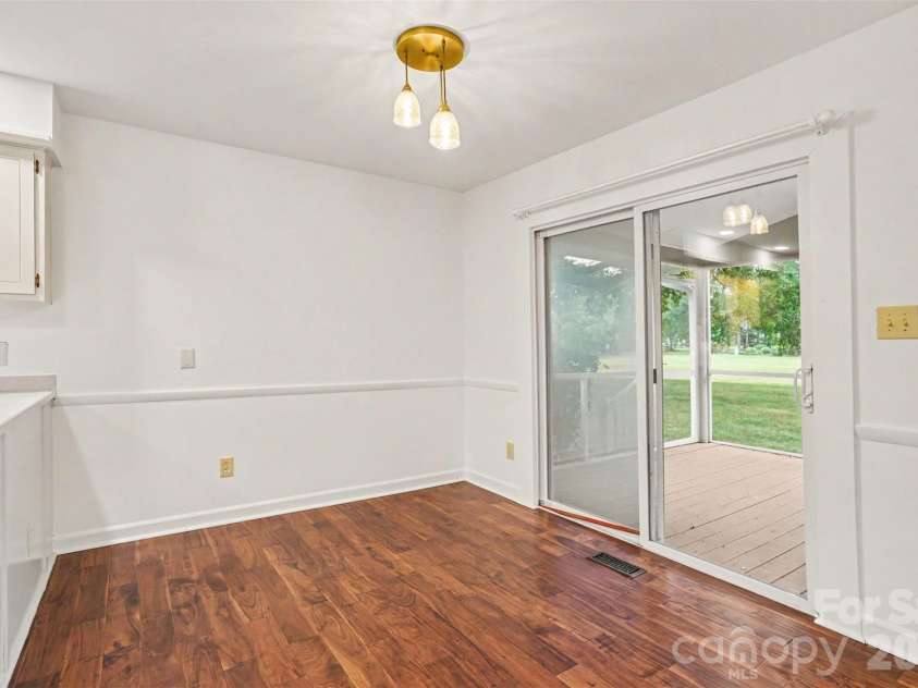 8225 Strawberry Lane, Charlotte, NC 28277.  MLS# CAR4400991, YatesRealty ID 37472. 