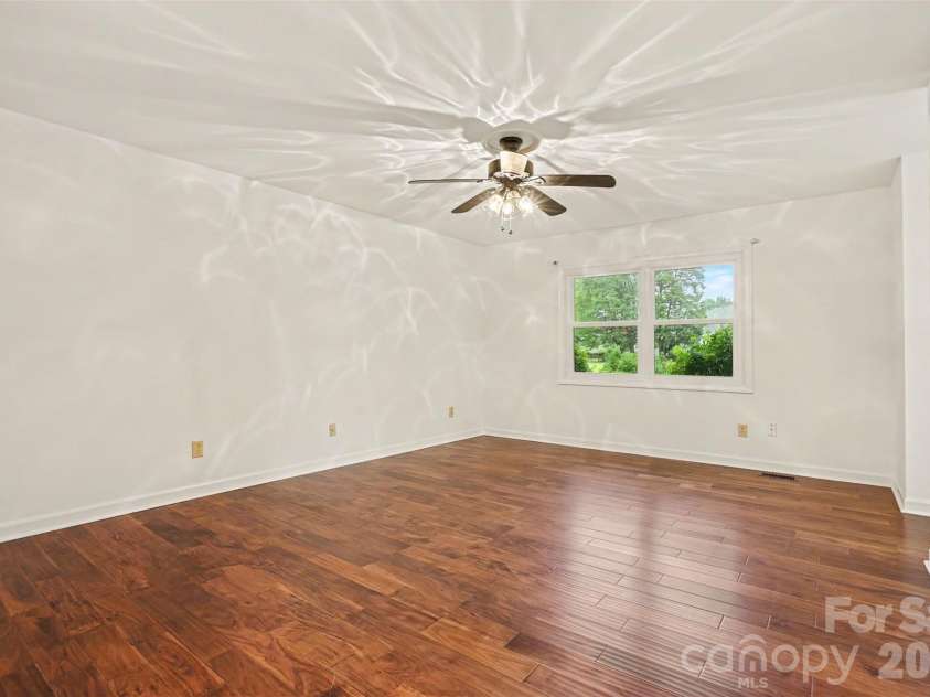 8225 Strawberry Lane, Charlotte, NC 28277.  MLS# CAR4400991, YatesRealty ID 37472. 