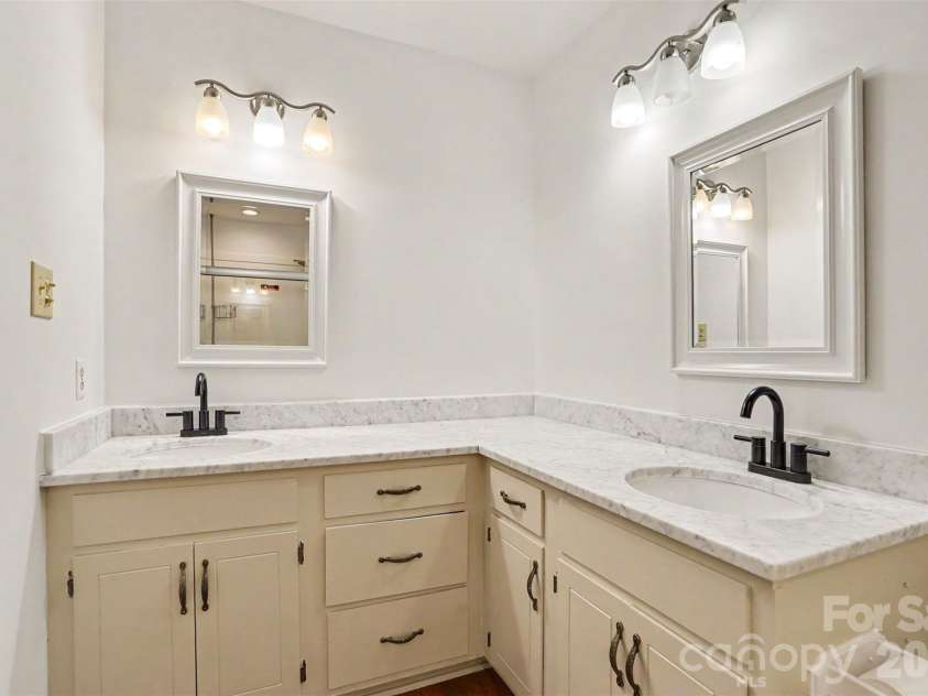 8225 Strawberry Lane, Charlotte, NC 28277.  MLS# CAR4400991, YatesRealty ID 37472. 