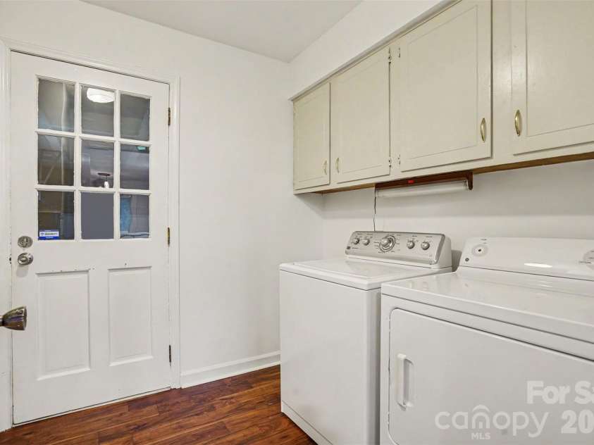 8225 Strawberry Lane, Charlotte, NC 28277.  MLS# CAR4400991, YatesRealty ID 37472. 