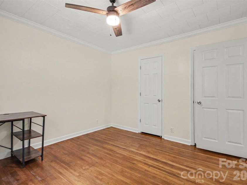 111 Cove Avenue, Mount Holly, NC 28120.  MLS# CAR4389583, YatesRealty ID 37473. 