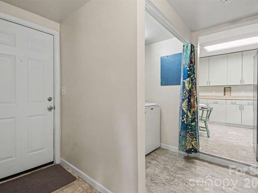 111 Cove Avenue, Mount Holly, NC 28120.  MLS# CAR4389583, YatesRealty ID 37473. 