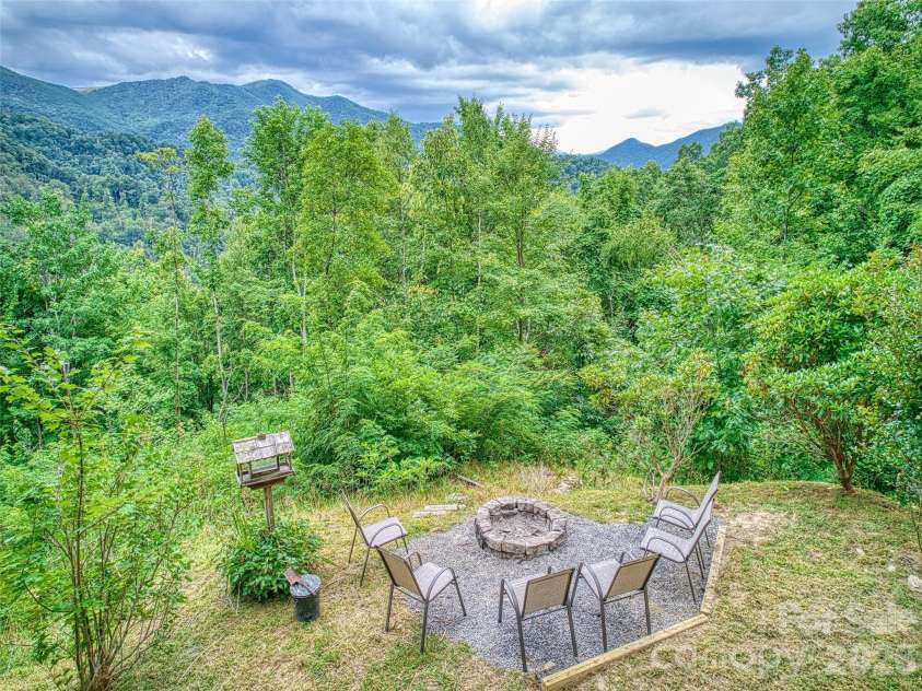171 Jade Drive, Clyde, NC 28721.  MLS# CAR4404580, YatesRealty ID 37474. 