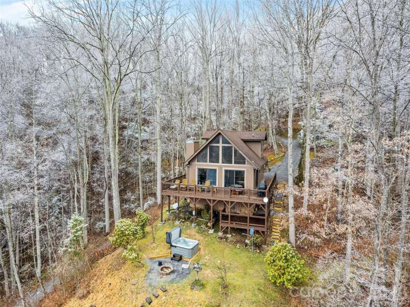 171 Jade Drive, Clyde, NC 28721.  MLS# CAR4404580, YatesRealty ID 37474. 