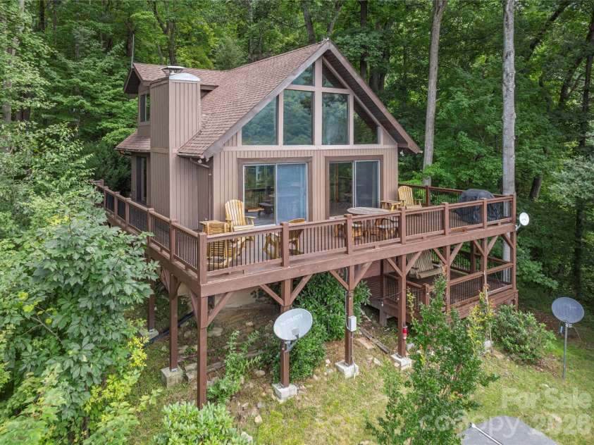 171 Jade Drive, Clyde, NC 28721.  MLS# CAR4404580, YatesRealty ID 37474. 