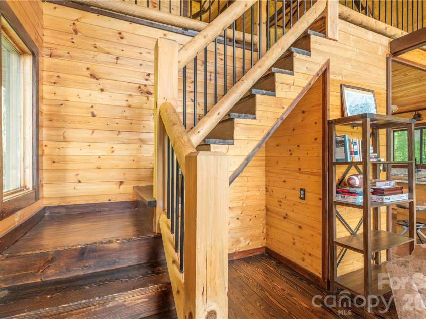 171 Jade Drive, Clyde, NC 28721.  MLS# CAR4404580, YatesRealty ID 37474. 
