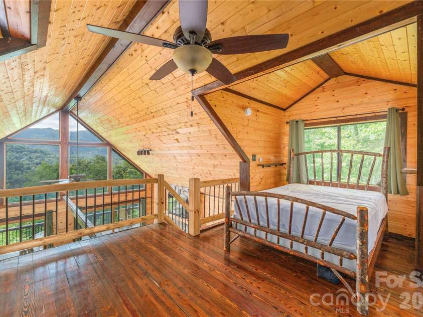 171 Jade Drive, Clyde, NC 28721.  MLS# CAR4404580, YatesRealty ID 37474. 