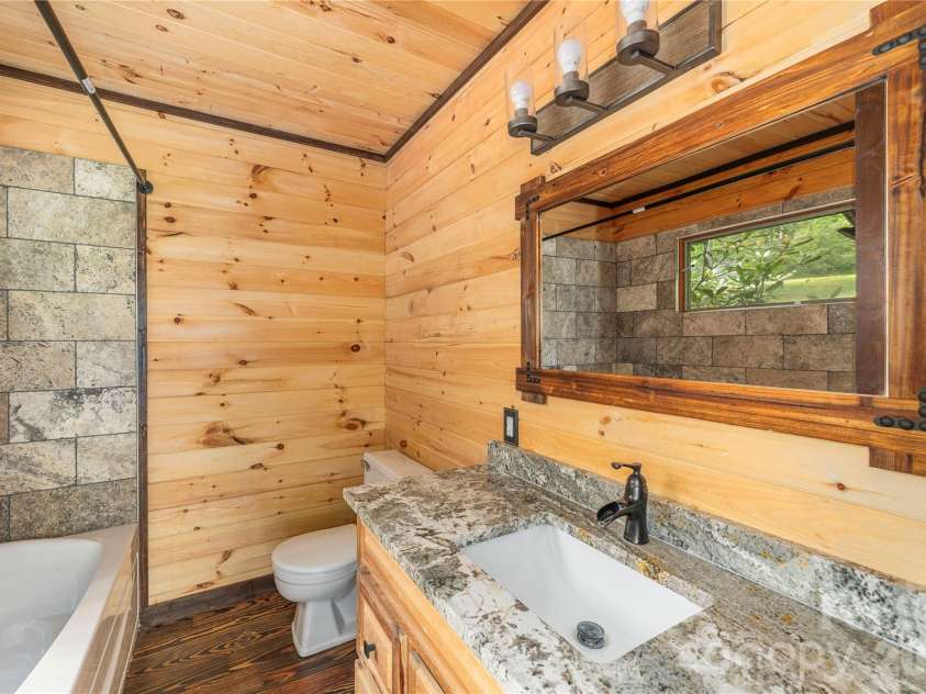171 Jade Drive, Clyde, NC 28721.  MLS# CAR4404580, YatesRealty ID 37474. 