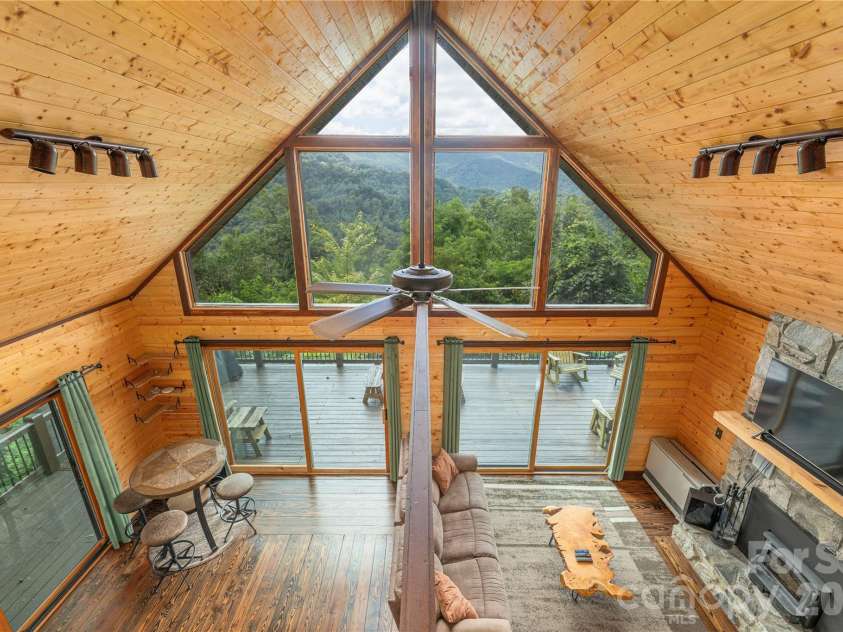 171 Jade Drive, Clyde, NC 28721.  MLS# CAR4404580, YatesRealty ID 37474. 