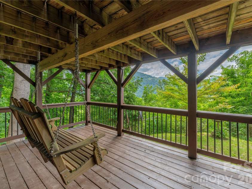 171 Jade Drive, Clyde, NC 28721.  MLS# CAR4404580, YatesRealty ID 37474. 