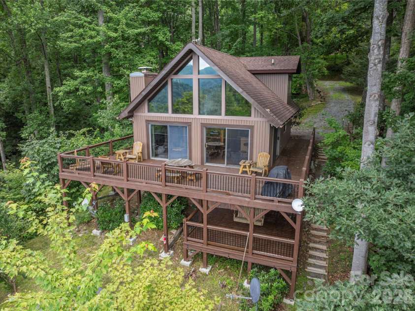 171 Jade Drive, Clyde, NC 28721.  MLS# CAR4404580, YatesRealty ID 37474. 