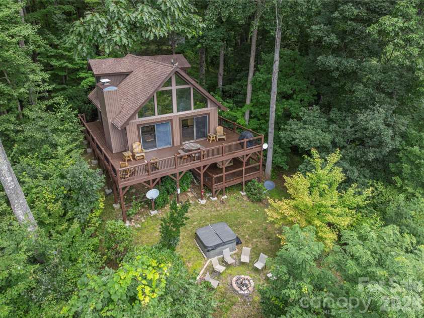 171 Jade Drive, Clyde, NC 28721.  MLS# CAR4404580, YatesRealty ID 37474. 