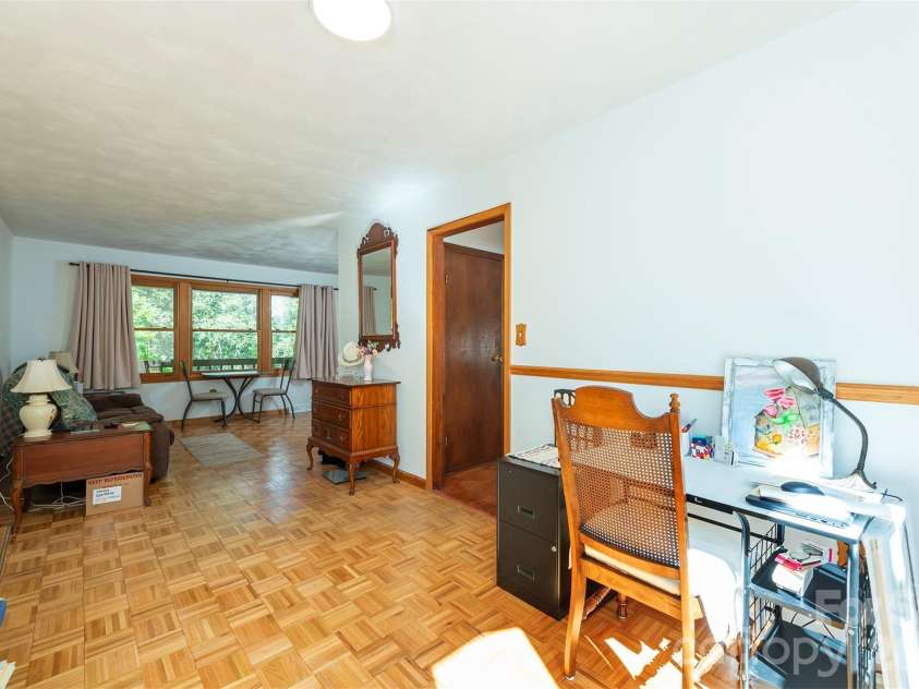 35 Upper Moffitt Road, Asheville, NC 28805.  MLS# CAR4404333, YatesRealty ID 37475. 