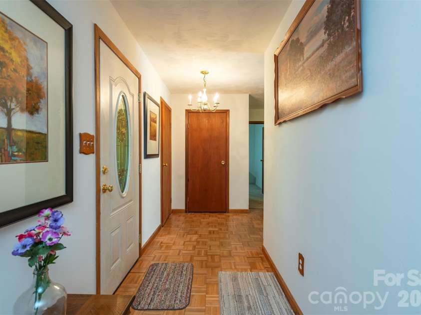 35 Upper Moffitt Road, Asheville, NC 28805.  MLS# CAR4404333, YatesRealty ID 37475. 