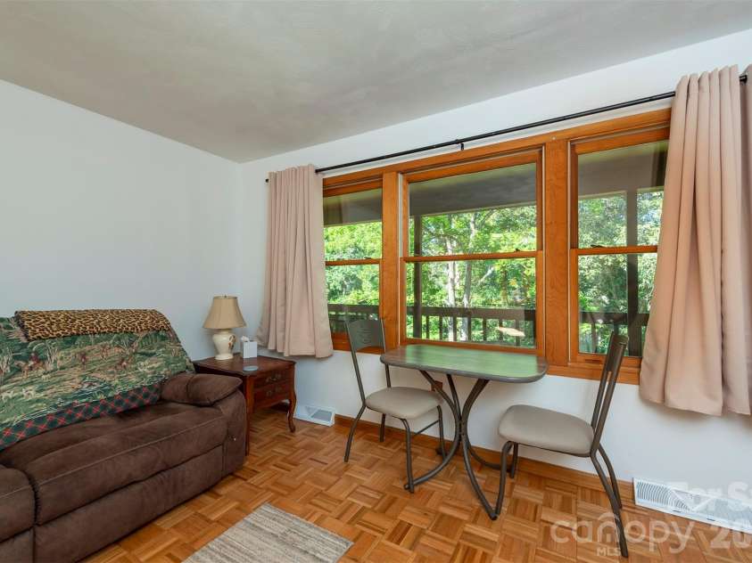 35 Upper Moffitt Road, Asheville, NC 28805.  MLS# CAR4404333, YatesRealty ID 37475. 