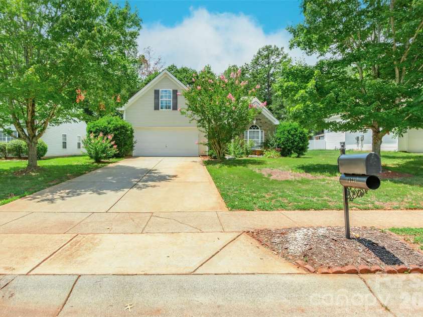 1738 Lillywood Lane, Fort Mill, SC 29707.  MLS# CAR4404650, YatesRealty ID 37476. 