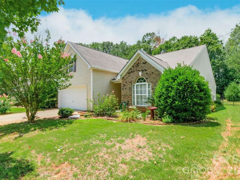 1738 Lillywood Lane, Fort Mill, SC 29707.  MLS# CAR4404650, YatesRealty ID 37476. 