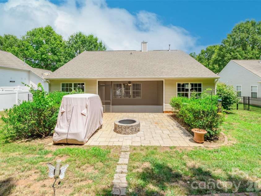 1738 Lillywood Lane, Fort Mill, SC 29707.  MLS# CAR4404650, YatesRealty ID 37476. 