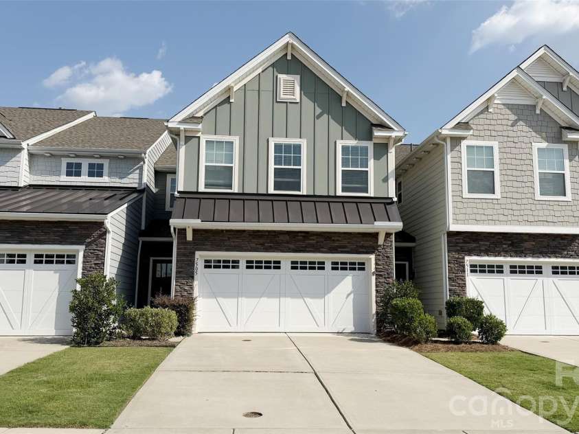 7505 Hartsfield Drive, Lancaster, SC 29720.  MLS# CAR4403879, YatesRealty ID 37478. 