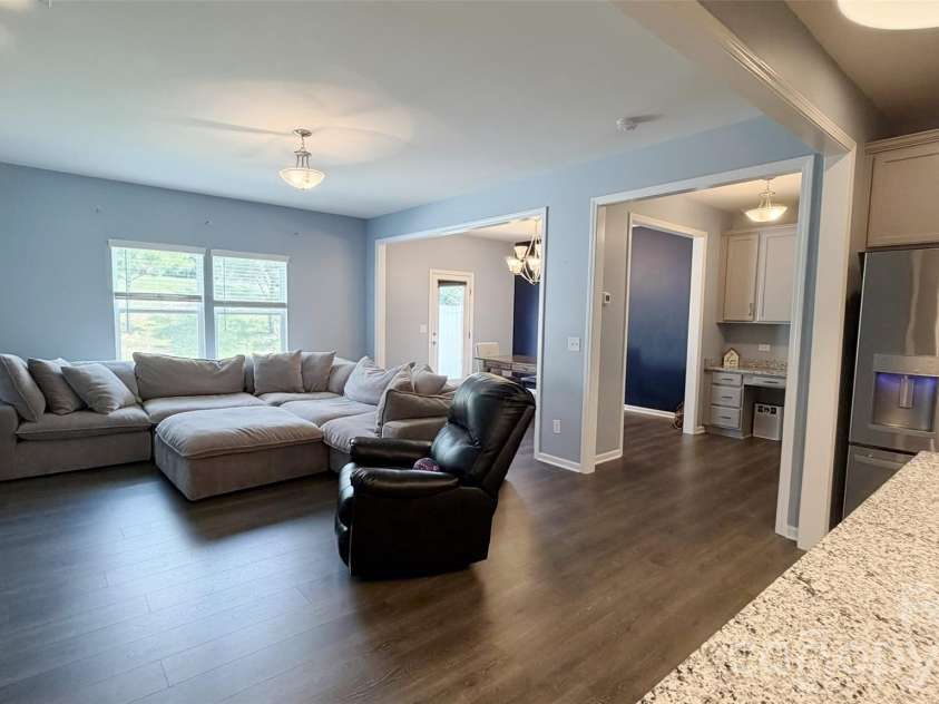 7505 Hartsfield Drive, Lancaster, SC 29720.  MLS# CAR4403879, YatesRealty ID 37478. Open living rm