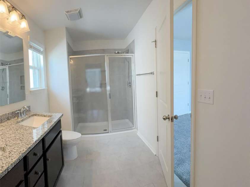 7505 Hartsfield Drive, Lancaster, SC 29720.  MLS# CAR4403879, YatesRealty ID 37478. Primary bath