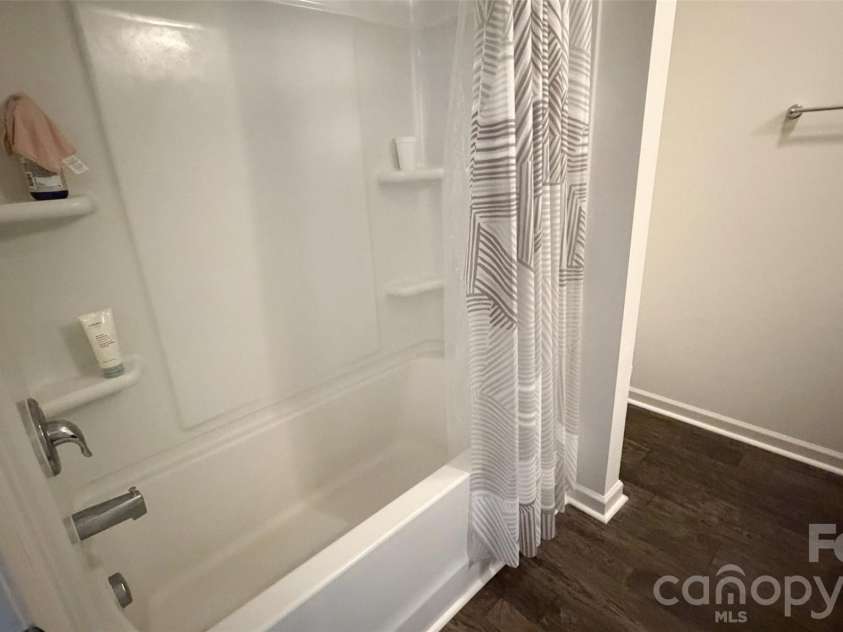 7505 Hartsfield Drive, Lancaster, SC 29720.  MLS# CAR4403879, YatesRealty ID 37478. Tub in full bath