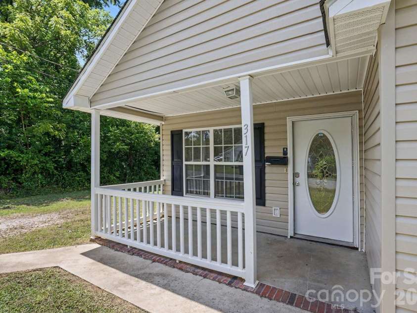317 Baker Street, Rock Hill, SC 29730.  MLS# CAR4404927, YatesRealty ID 37479. 