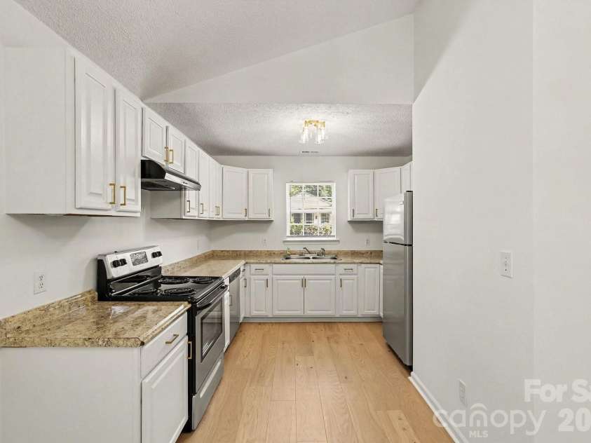 317 Baker Street, Rock Hill, SC 29730.  MLS# CAR4404927, YatesRealty ID 37479. 