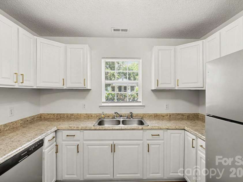 317 Baker Street, Rock Hill, SC 29730.  MLS# CAR4404927, YatesRealty ID 37479. 