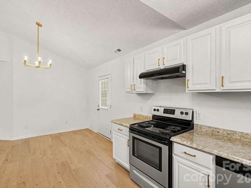 317 Baker Street, Rock Hill, SC 29730.  MLS# CAR4404927, YatesRealty ID 37479. 