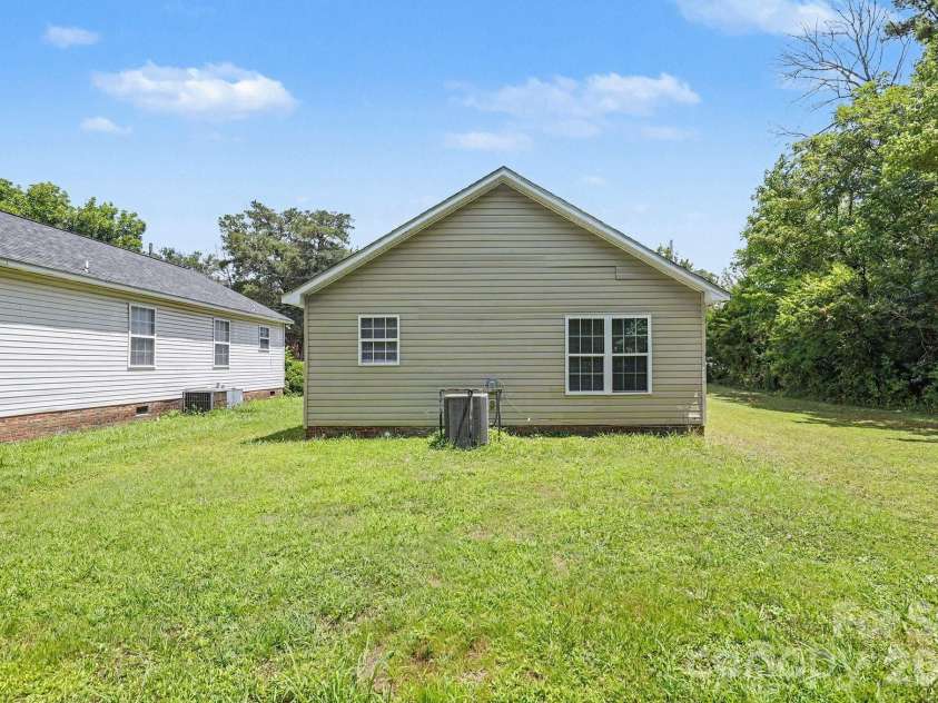 317 Baker Street, Rock Hill, SC 29730.  MLS# CAR4404927, YatesRealty ID 37479. 