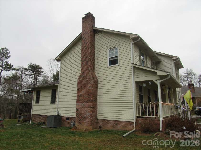 19 Westminster Drive, Asheville, NC 28804.  MLS# CAR4331483, YatesRealty ID 3748. 