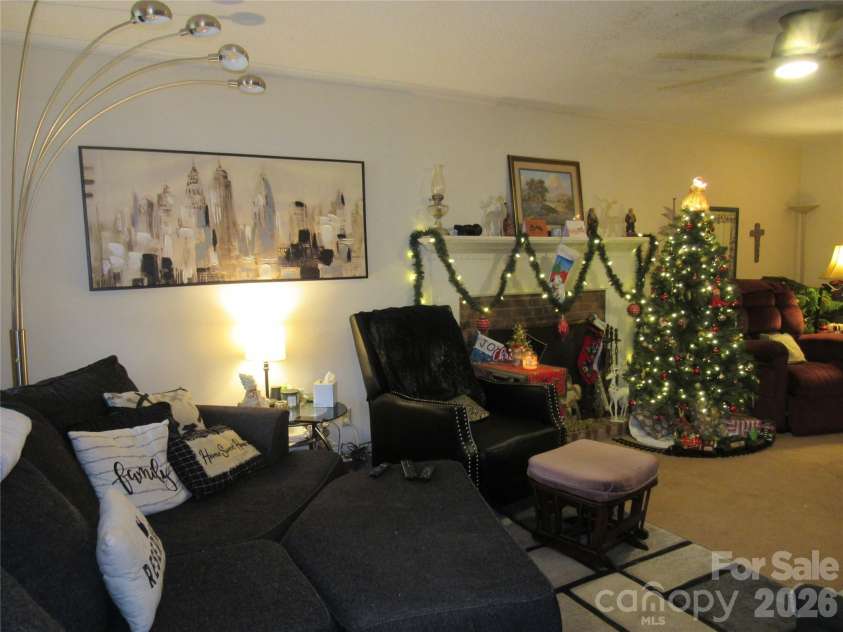 19 Westminster Drive, Asheville, NC 28804.  MLS# CAR4331483, YatesRealty ID 3748. 