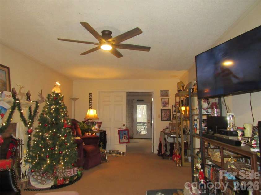 19 Westminster Drive, Asheville, NC 28804.  MLS# CAR4331483, YatesRealty ID 3748. 