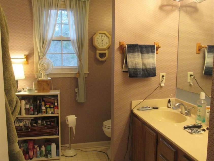 19 Westminster Drive, Asheville, NC 28804.  MLS# CAR4331483, YatesRealty ID 3748. 