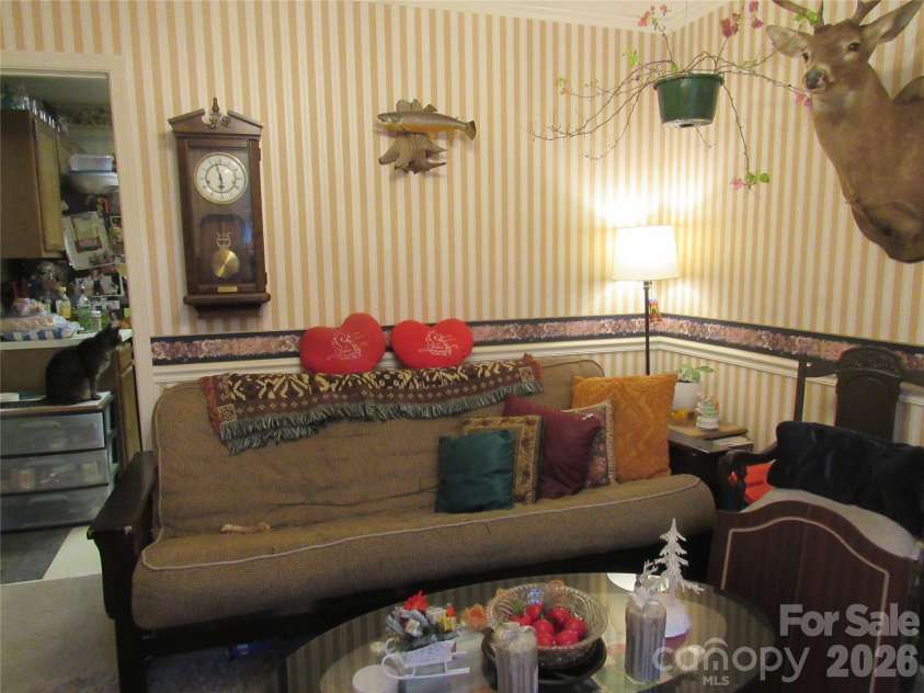 19 Westminster Drive, Asheville, NC 28804.  MLS# CAR4331483, YatesRealty ID 3748. 