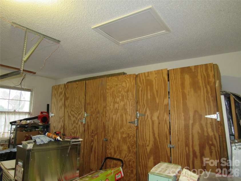 19 Westminster Drive, Asheville, NC 28804.  MLS# CAR4331483, YatesRealty ID 3748. 