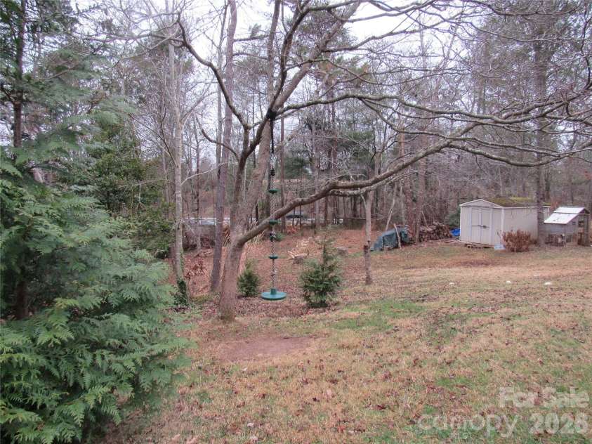 19 Westminster Drive, Asheville, NC 28804.  MLS# CAR4331483, YatesRealty ID 3748. 