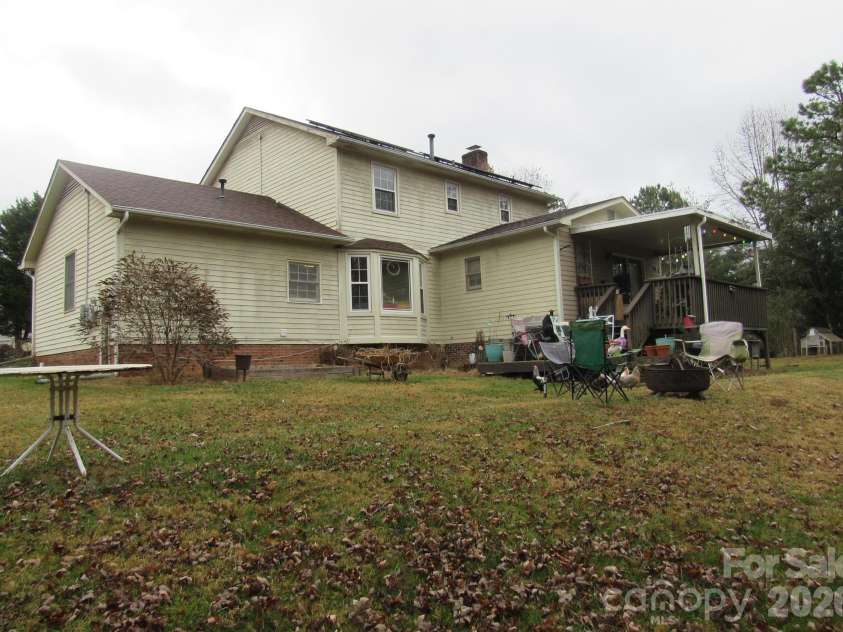 19 Westminster Drive, Asheville, NC 28804.  MLS# CAR4331483, YatesRealty ID 3748. 