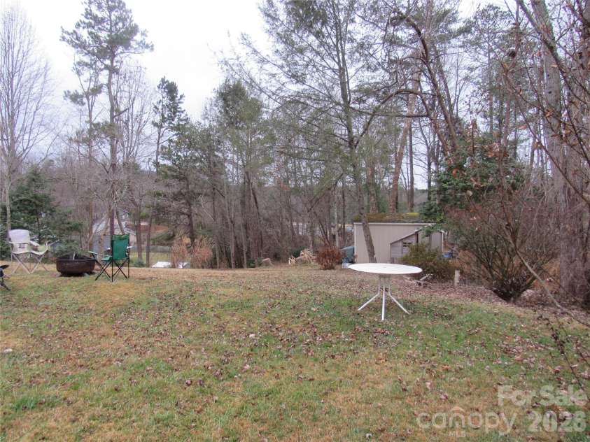 19 Westminster Drive, Asheville, NC 28804.  MLS# CAR4331483, YatesRealty ID 3748. 