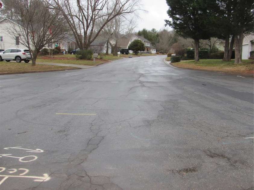 19 Westminster Drive, Asheville, NC 28804.  MLS# CAR4331483, YatesRealty ID 3748. 