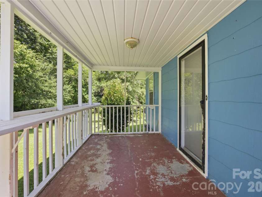 1471 Winthrop Avenue, Lancaster, SC 29720.  MLS# CAR4405167, YatesRealty ID 37480. 