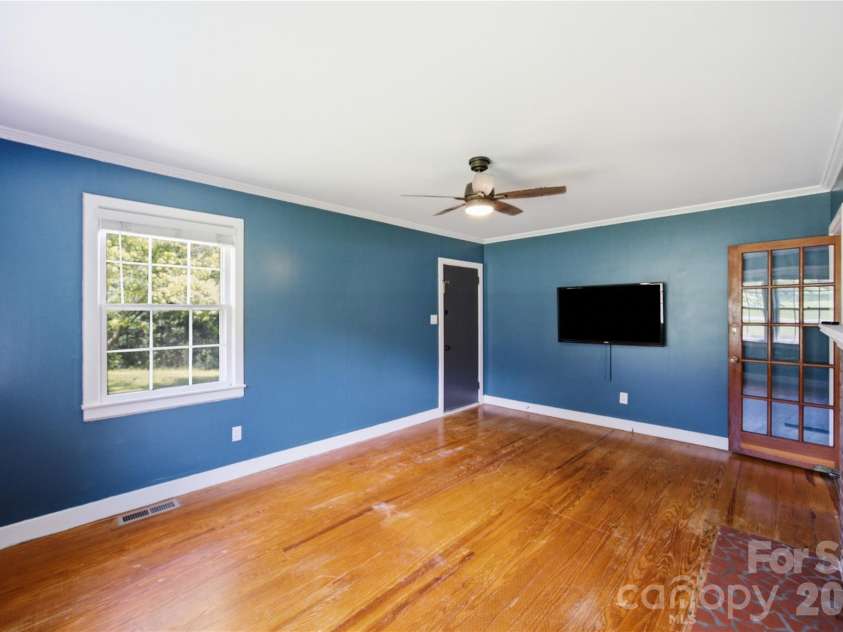 1471 Winthrop Avenue, Lancaster, SC 29720.  MLS# CAR4405167, YatesRealty ID 37480. 