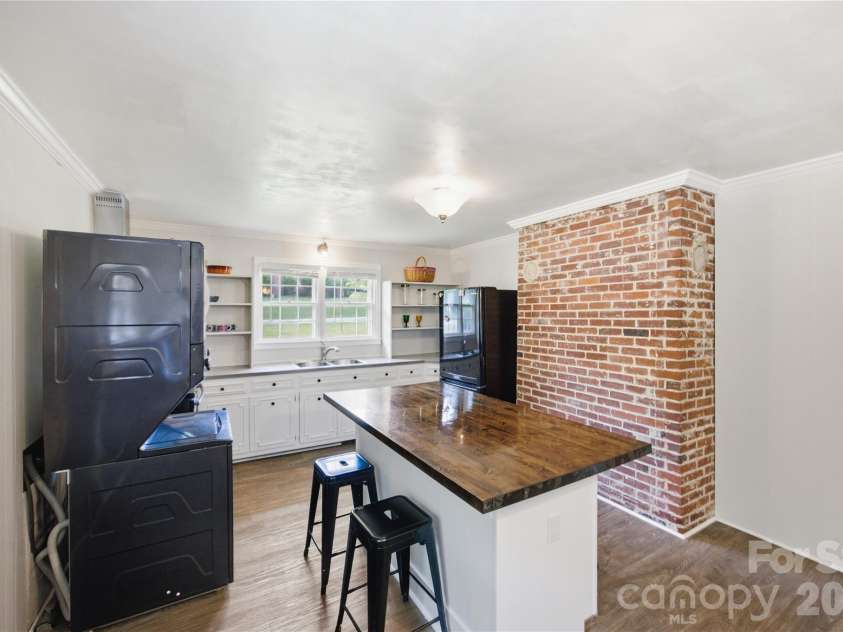 1471 Winthrop Avenue, Lancaster, SC 29720.  MLS# CAR4405167, YatesRealty ID 37480. 