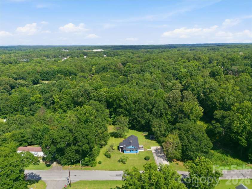 1471 Winthrop Avenue, Lancaster, SC 29720.  MLS# CAR4405167, YatesRealty ID 37480. 