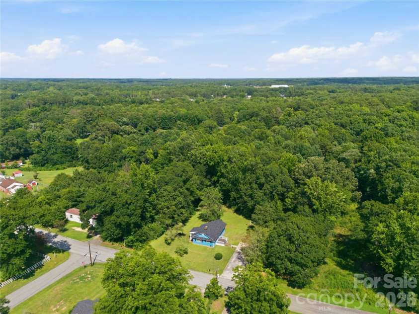 1471 Winthrop Avenue, Lancaster, SC 29720.  MLS# CAR4405167, YatesRealty ID 37480. 