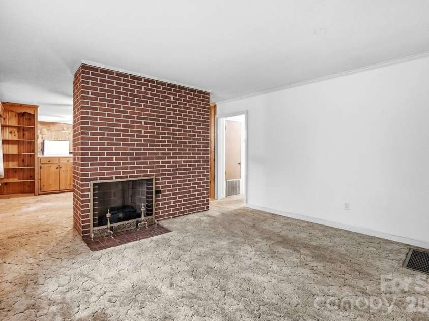 610 Laurel Court, Lancaster, SC 29720.  MLS# CAR4401615, YatesRealty ID 37482. 