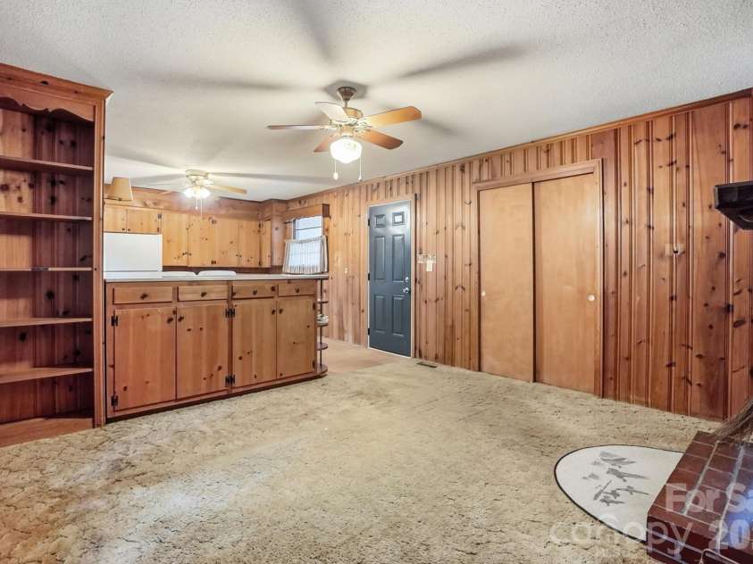 610 Laurel Court, Lancaster, SC 29720.  MLS# CAR4401615, YatesRealty ID 37482. 